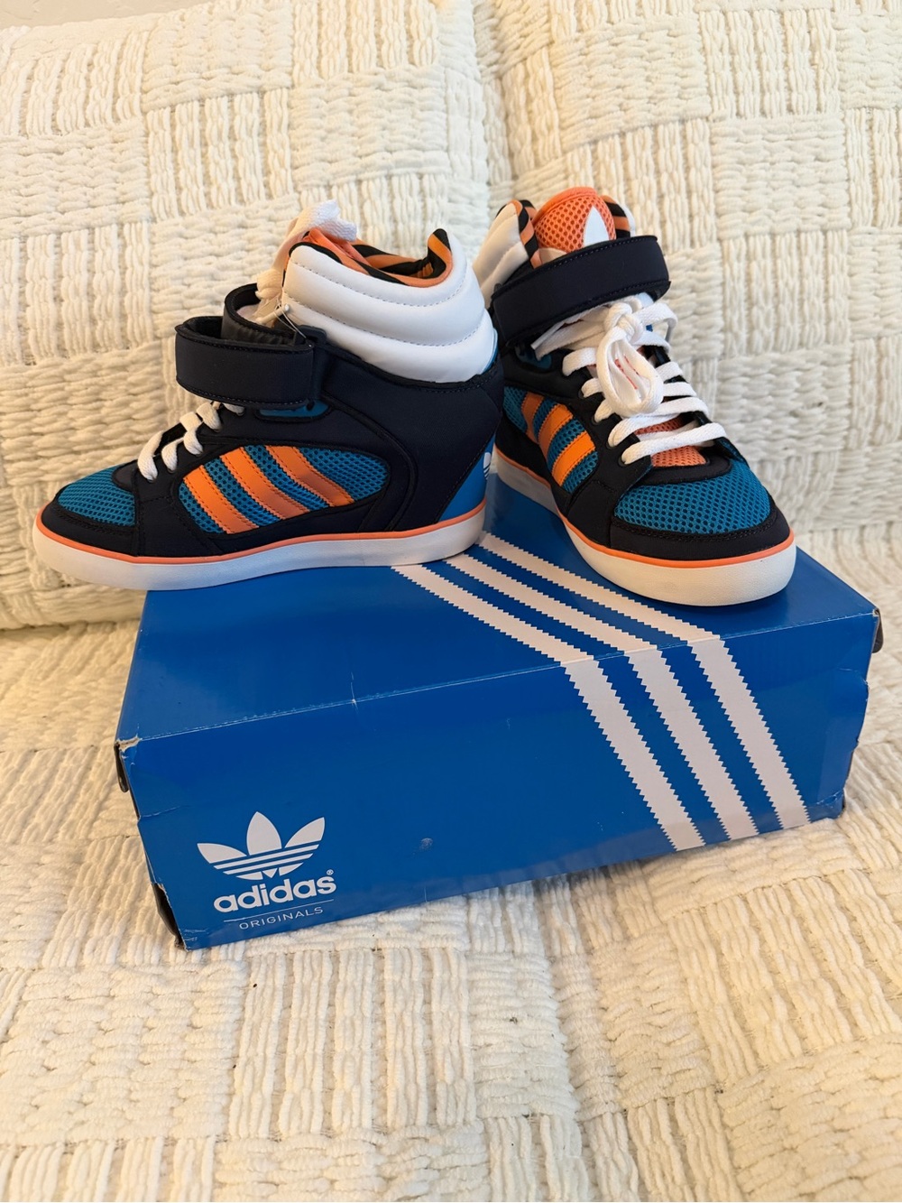 adidas Original Amberlight UP W wedge women’s Sneakers in Blue & Orange.